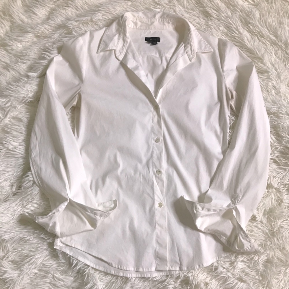 ✨SALE✨ Theory Button Down Top💕